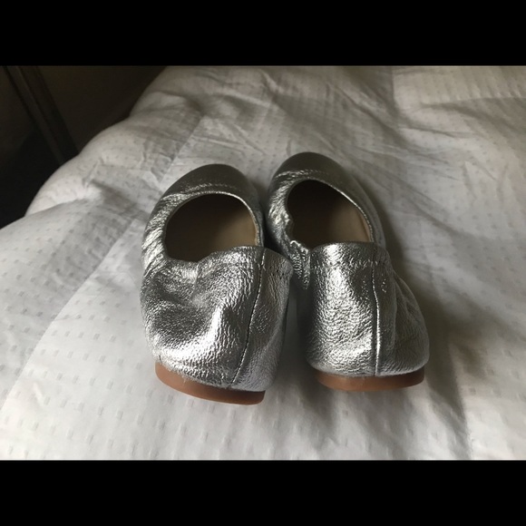 UVS Cute silver flats 10 M - Picture 3 of 8